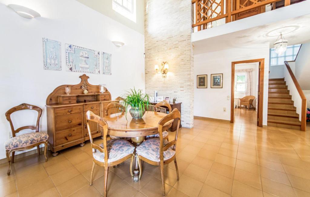 Agradable Villa Junto Al Mar Con Piscina 사군토 외부 사진