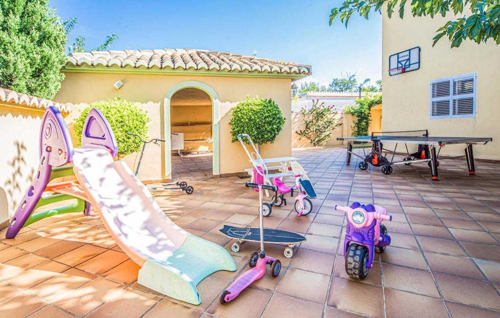Agradable Villa Junto Al Mar Con Piscina 사군토 외부 사진