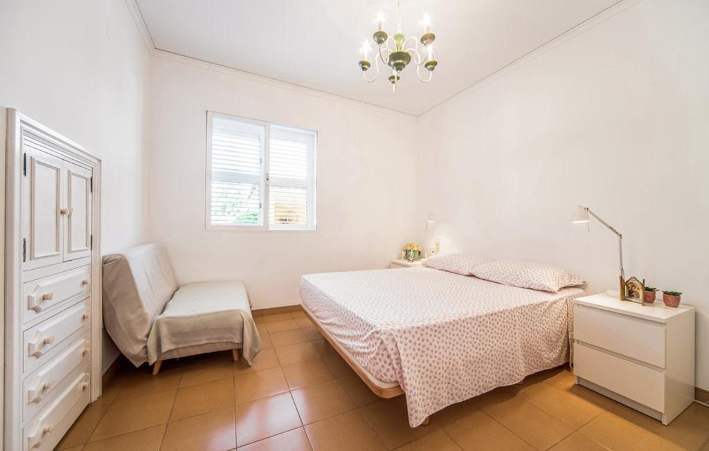 Agradable Villa Junto Al Mar Con Piscina 사군토 외부 사진
