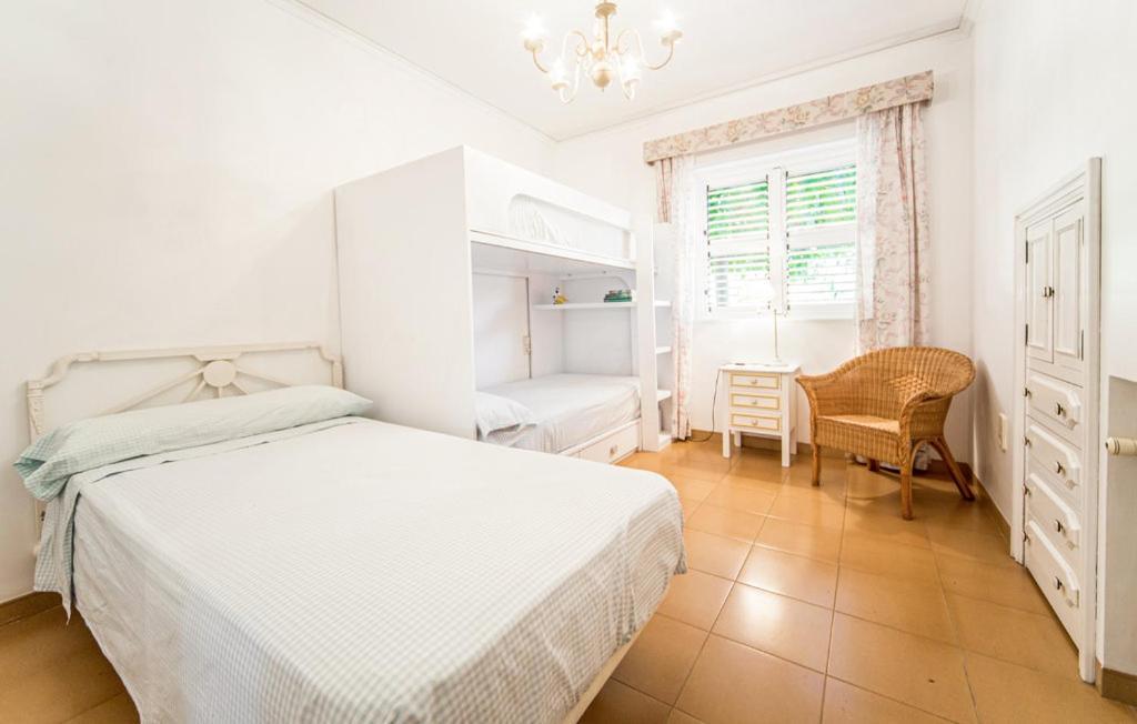 Agradable Villa Junto Al Mar Con Piscina 사군토 외부 사진