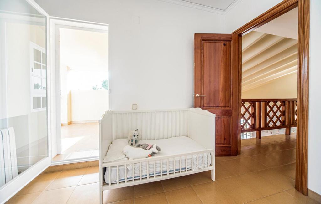 Agradable Villa Junto Al Mar Con Piscina 사군토 외부 사진